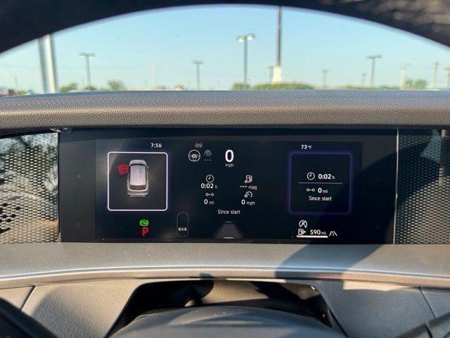 Photo of 2025 Opal White Pearl Effect Volkswagen Tiguan