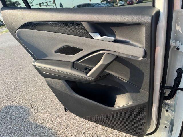 Photo of 2025 Opal White Pearl Effect Volkswagen Tiguan