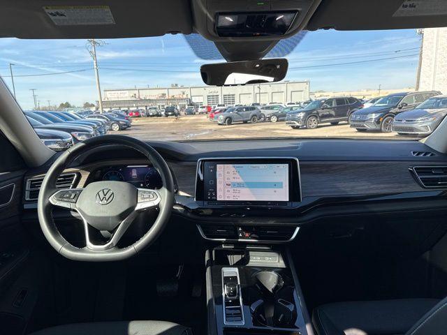 Photo of 2025 Mountain  Lake Blue Volkswagen Atlas