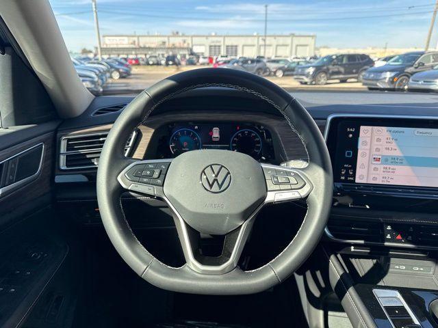 Photo of 2025 Mountain  Lake Blue Volkswagen Atlas