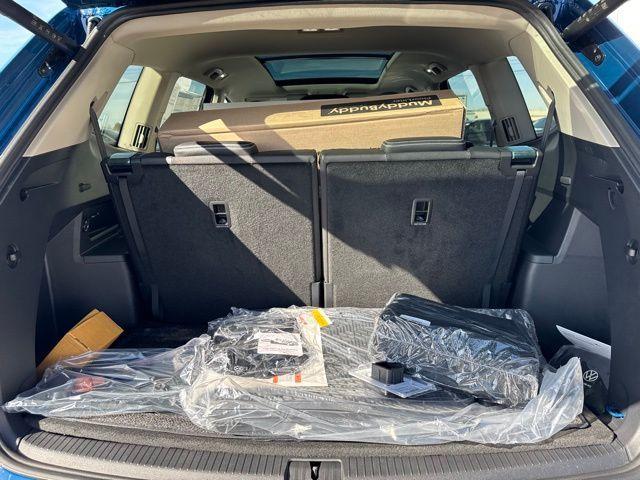Photo of 2025 Mountain  Lake Blue Volkswagen Atlas