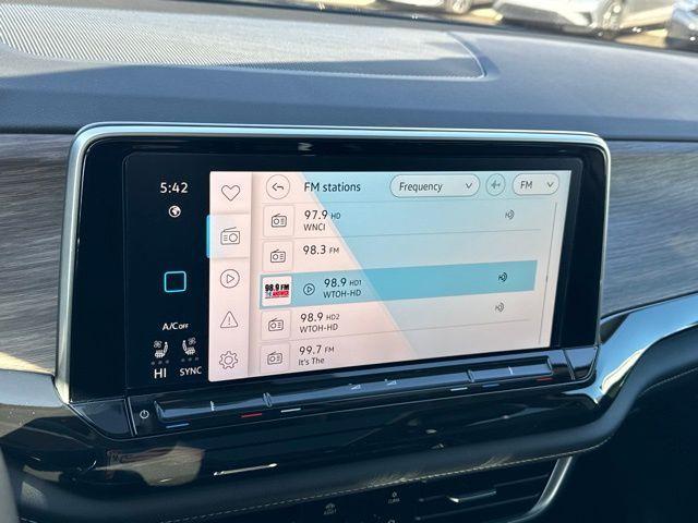 Photo of 2025 Mountain  Lake Blue Volkswagen Atlas