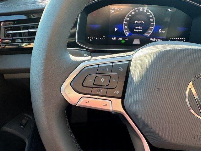 Photo of 2025 Platinum Gray Metallic Volkswagen Jetta