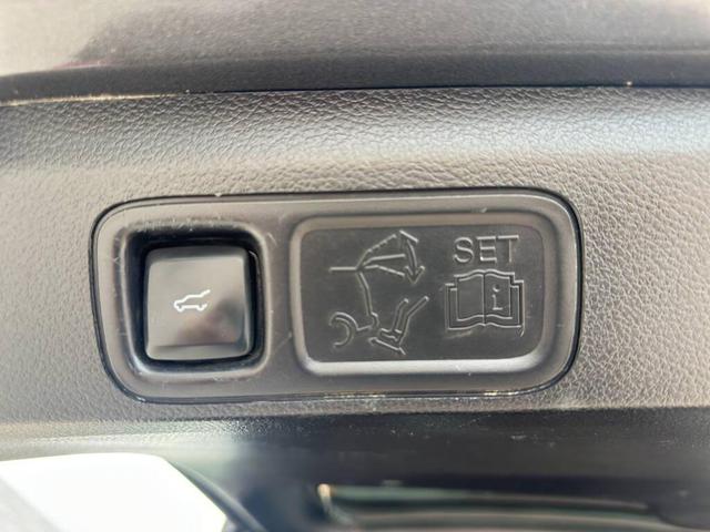 Photo of 2019 Gray Ford Expedition Max