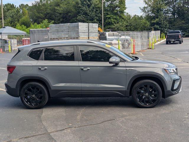 Photo of 2022 Pyrite Silver Metallic Volkswagen Taos