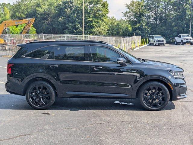 Photo of 2023 Ebony Black Kia Sorento