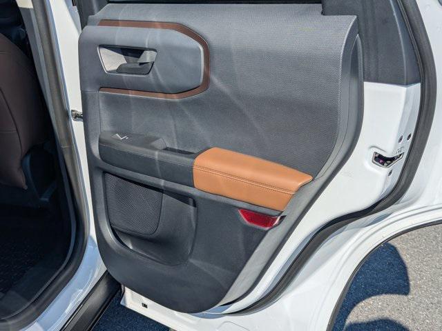 Photo of 2021 Oxford White Ford Bronco Sport
