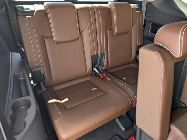 Photo of 2023 Platinum Gray Metallic Volkswagen Atlas