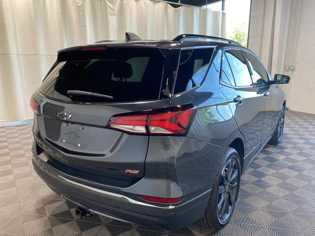 Photo of 2023 Iron Gray Metallic Chevrolet Equinox