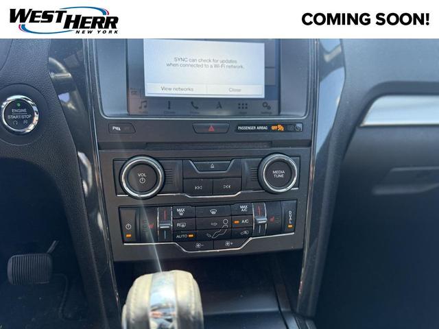 Photo of 2018 Shadow Black Ford Explorer