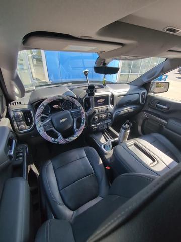Photo of 2022 Black Chevrolet Silverado 1500