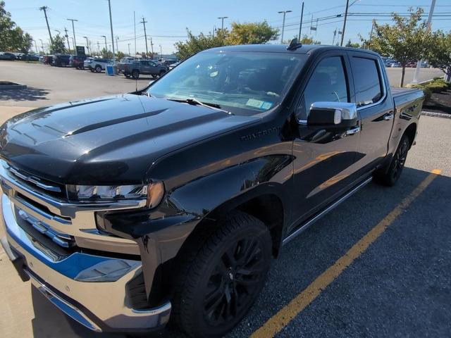 Photo of 2022 Black Chevrolet Silverado 1500