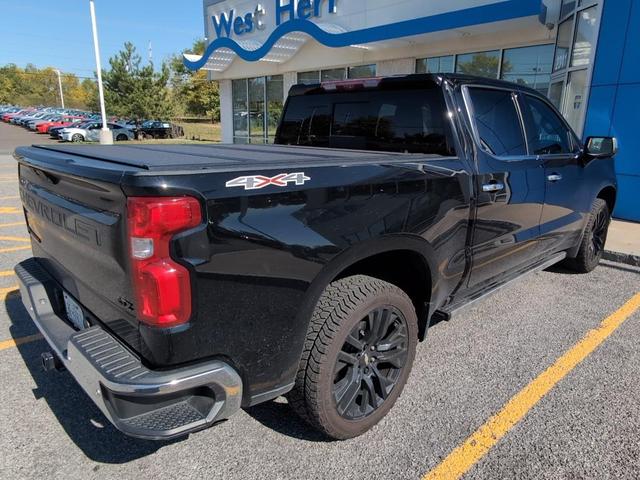 Photo of 2022 Black Chevrolet Silverado 1500