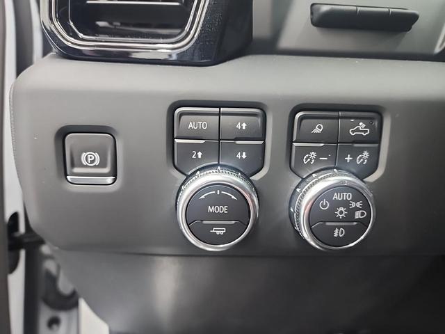 Photo of 2024 Summit White GMC Sierra 1500