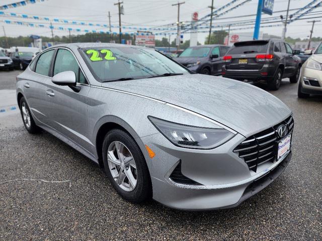 Photo of 2022 Shimmering Silver Pearl Hyundai SONATA
