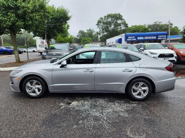 Photo of 2022 Shimmering Silver Pearl Hyundai SONATA