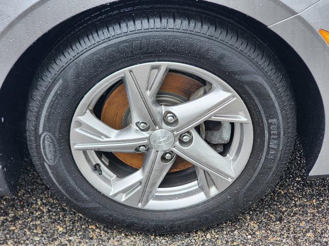 Photo of 2022 Shimmering Silver Pearl Hyundai SONATA