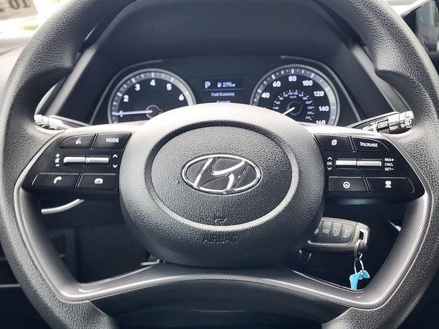 Photo of 2022 Shimmering Silver Pearl Hyundai SONATA