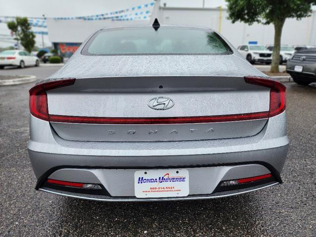 Photo of 2022 Shimmering Silver Pearl Hyundai SONATA