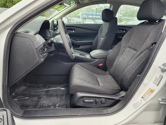 Photo of 2023 Platinum White Pearl Honda Accord