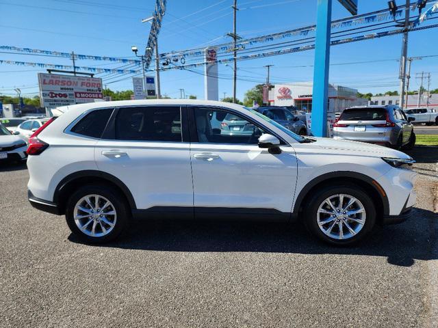 Photo of 2024 Platinum White Pearl Honda CR-V