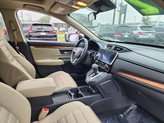 Photo of 2022 Platinum White Pearl Honda CR-V