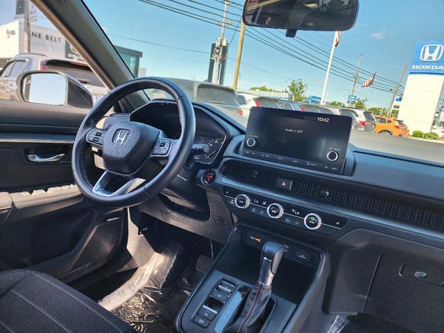 Photo of 2024 Platinum White Pearl Honda CR-V Hybrid