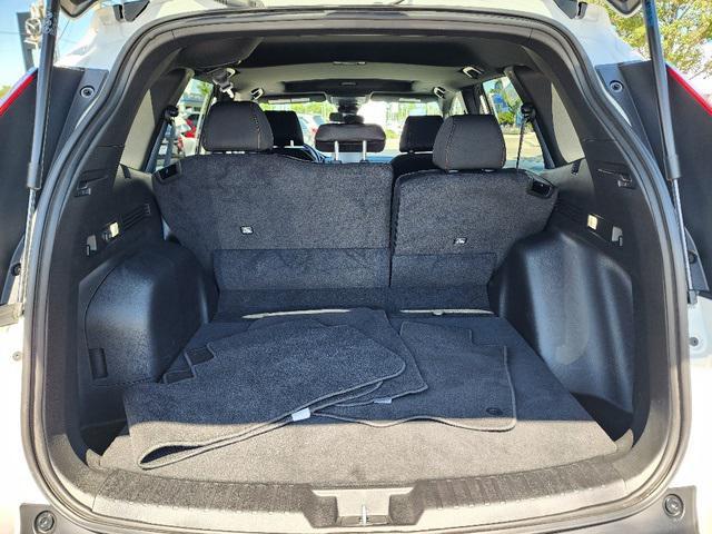 Photo of 2024 Platinum White Pearl Honda CR-V Hybrid