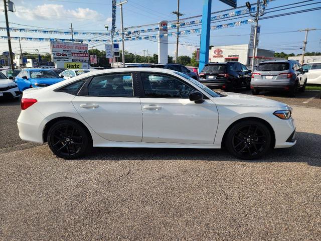 Photo of 2023 Platinum White Pearl Honda Civic