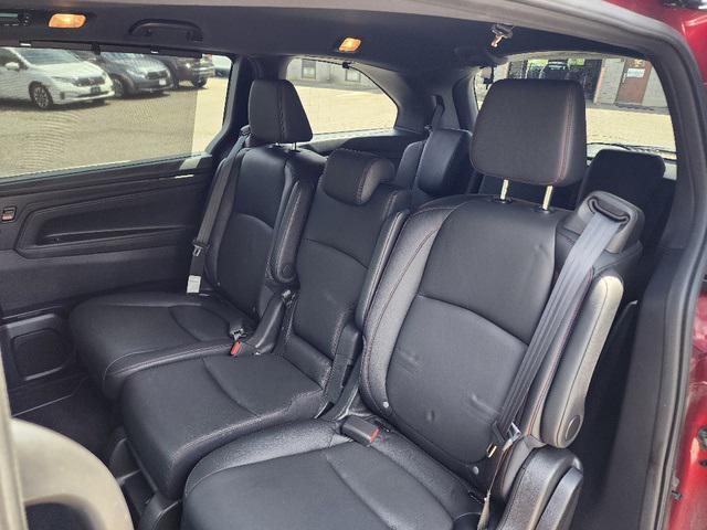 Photo of 2023 Platinum White Pearl Honda Odyssey