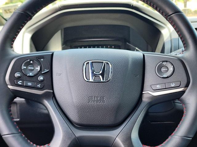 Photo of 2023 Platinum White Pearl Honda Odyssey