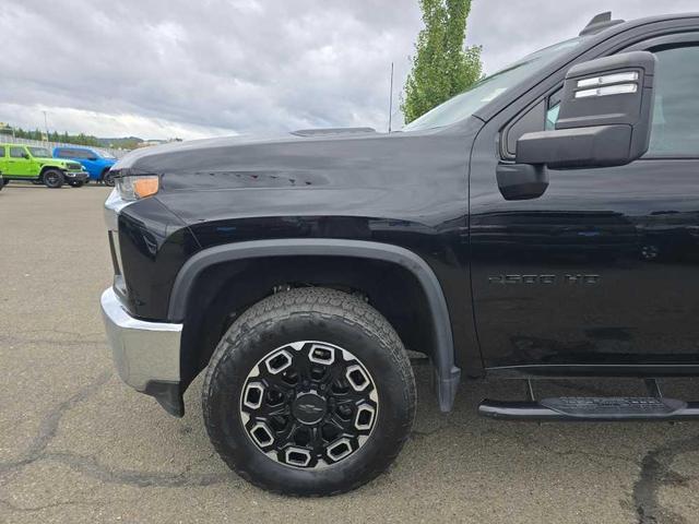 Photo of 2022 Black Chevrolet Silverado 2500