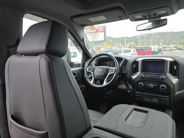 Photo of 2022 Black Chevrolet Silverado 2500