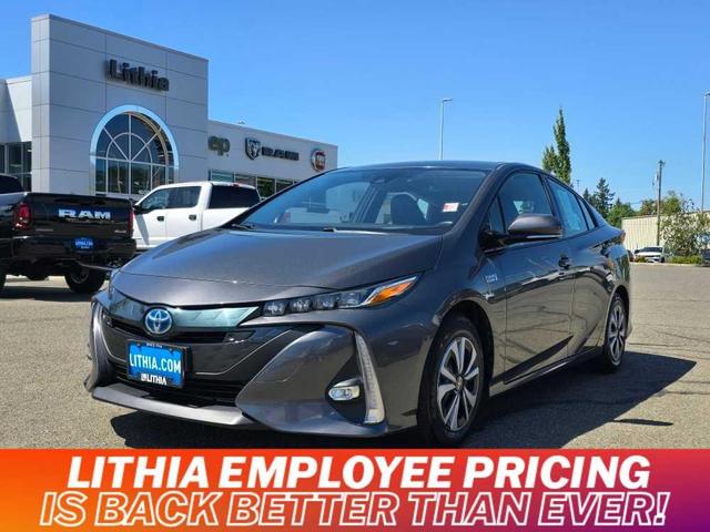 Photo of 2018 Magnetic Gray Metallic Toyota Prius Prime