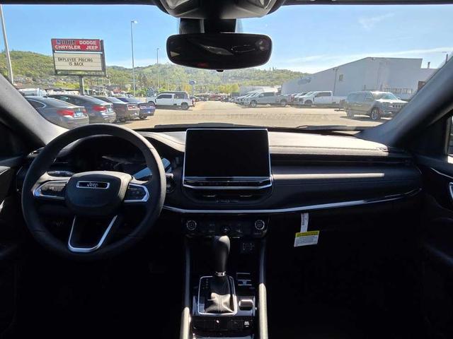 Photo of 2025 Diamond Black Jeep Compass