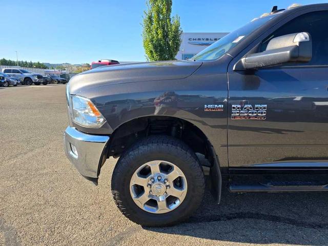 Photo of 2018 Granite Crystal Clearcoat Metallic RAM 3500