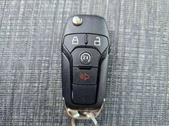 Photo of 2023 Oxford White Ford F-350