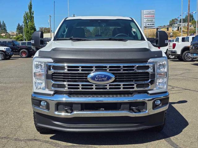 Photo of 2023 Oxford White Ford F-350