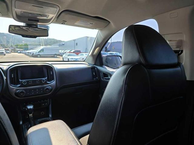 Photo of 2022 Onyx Black GMC Canyon