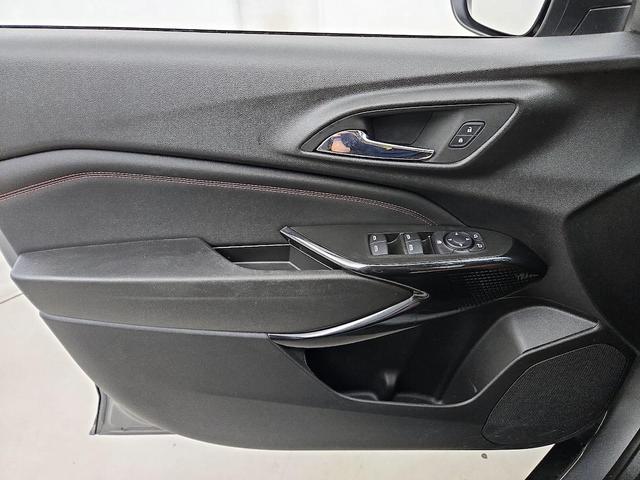 Photo of 2025 Silver Chevrolet Trax