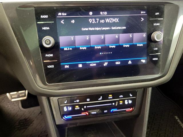Photo of 2022 White Volkswagen Tiguan