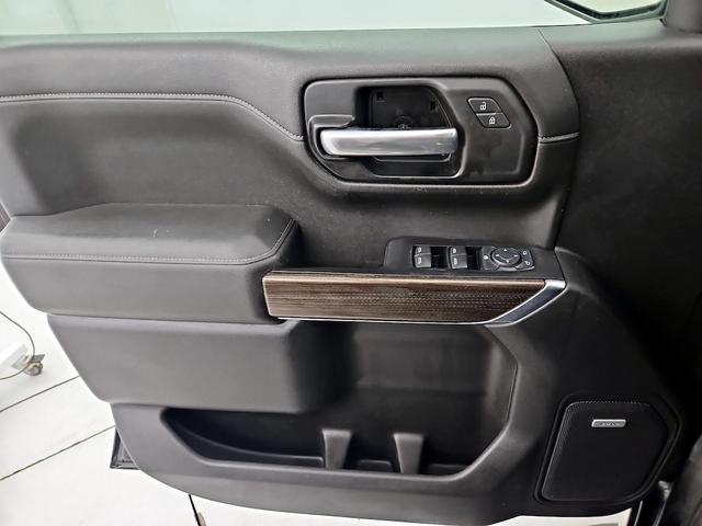 Photo of 2021 Black Chevrolet Silverado 1500
