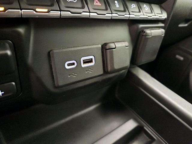 Photo of 2021 Black Chevrolet Silverado 1500