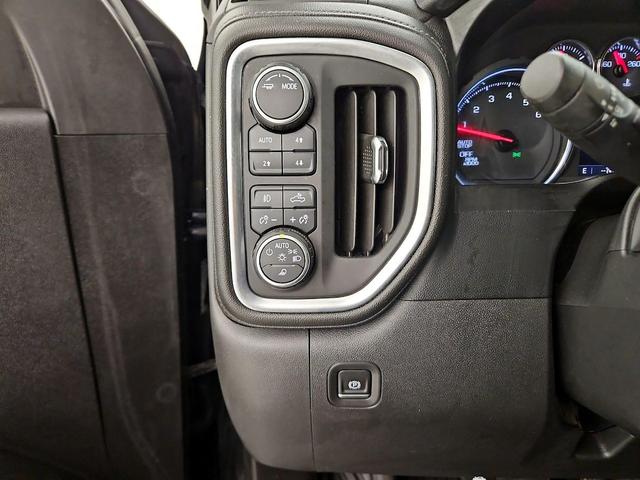 Photo of 2021 Black Chevrolet Silverado 1500
