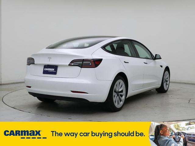 Photo of 2023 White Tesla Model 3