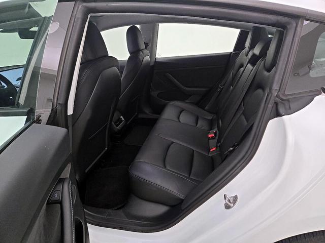 Photo of 2023 White Tesla Model 3