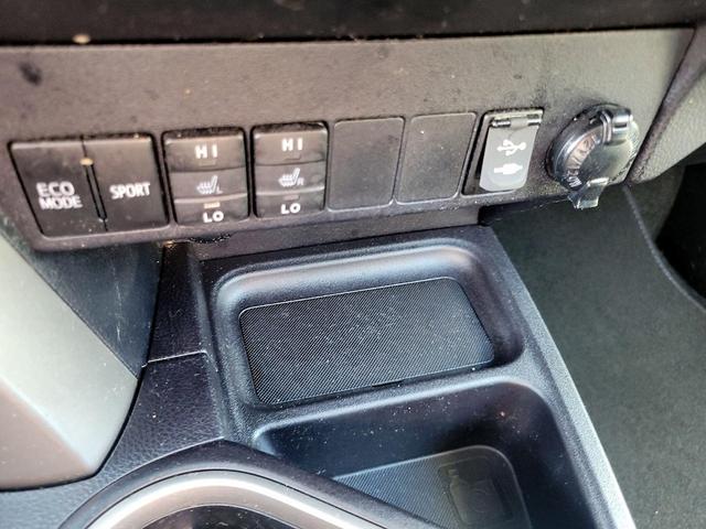 Photo of 2018 Black Toyota RAV4
