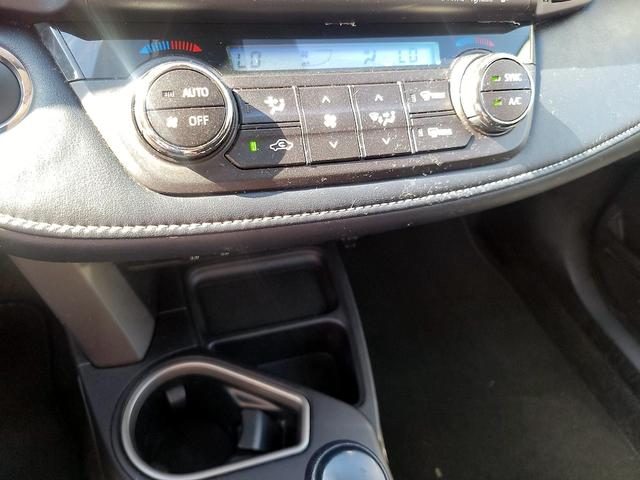 Photo of 2018 Black Toyota RAV4