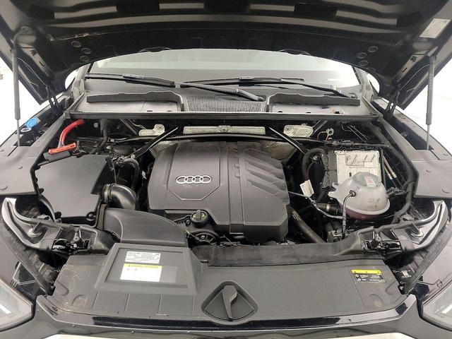 Photo of 2023 Gray Audi Q5