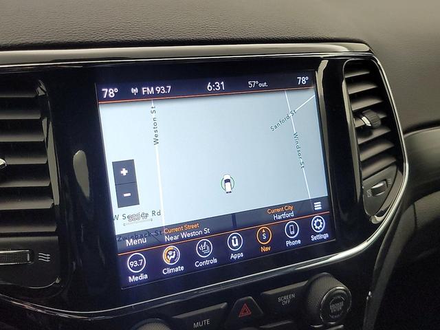 Photo of 2020 White Jeep Grand Cherokee